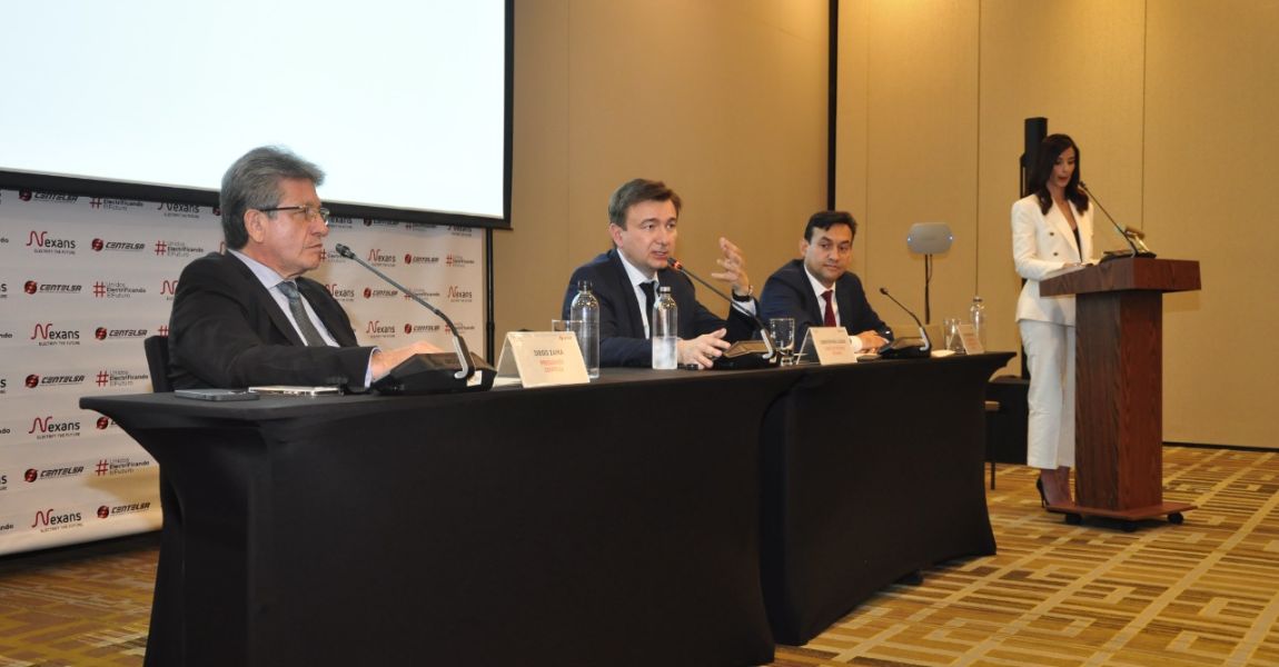 Participantes:  Diego Zafra – Presidente de Centelsa. Christopher Guérin – CEO de Nexans. Luis Ernesto Silva – Vicepresidente de la Región Andina en Nexans.  Bogotá 6 de Abril.